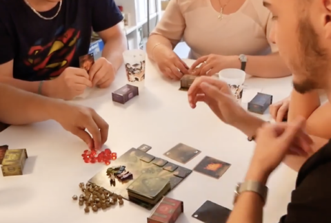 Des jeux adaptés à la déficience visuelle (AccessiJeux.com)