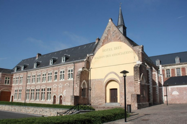 L'Hôtel-Dieu de Douai, devenu maison des associations