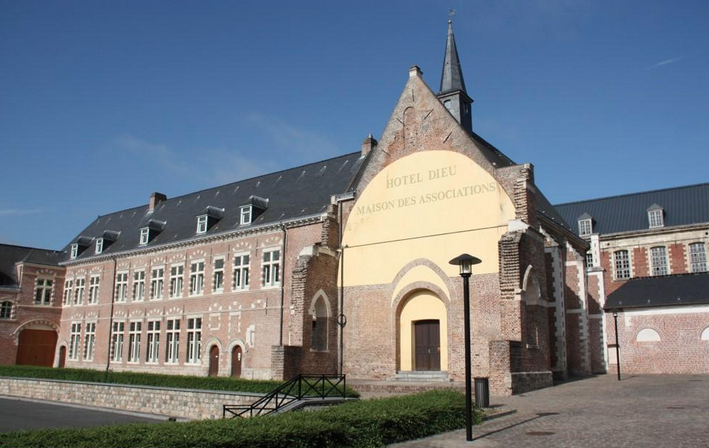 L'Hôtel-Dieu de Douai, devenu maison des associations